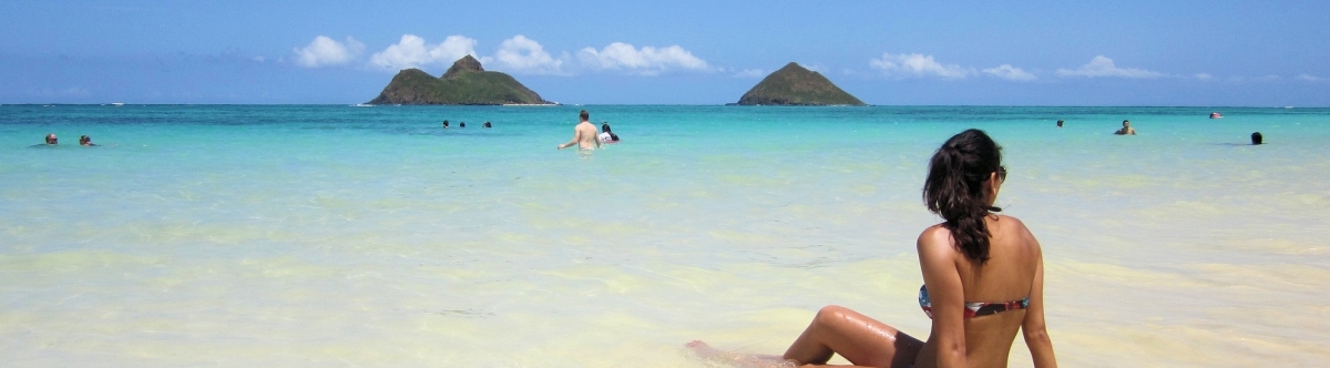 Lanikai Strand im April 2013 (MarlonBu)  [flickr.com]  CC BY 
Informazioni sulla licenza disponibili sotto 'Prova delle fonti di immagine'